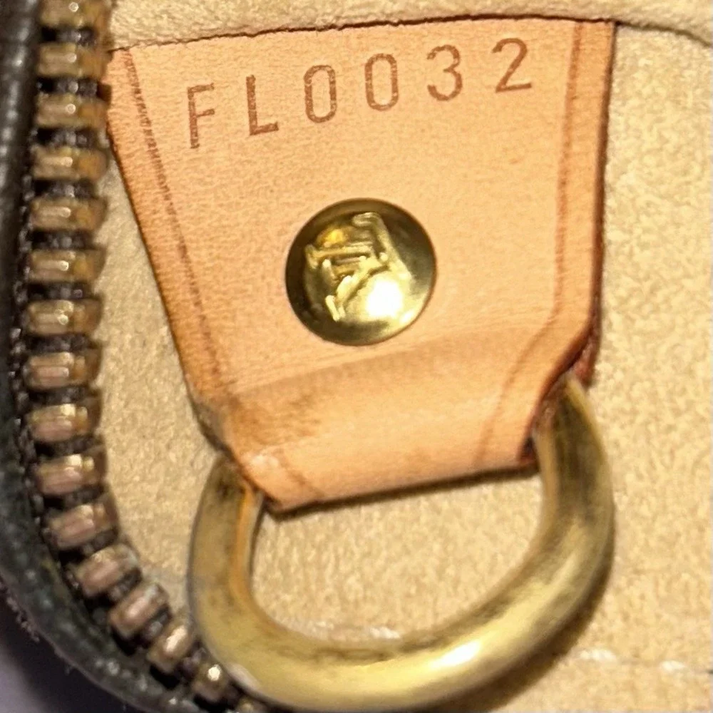 Louis Vuitton bag pre